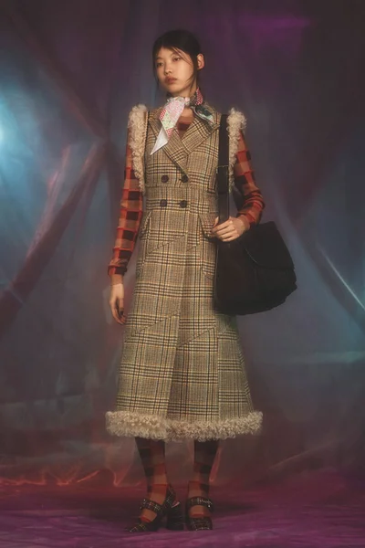 Look 28